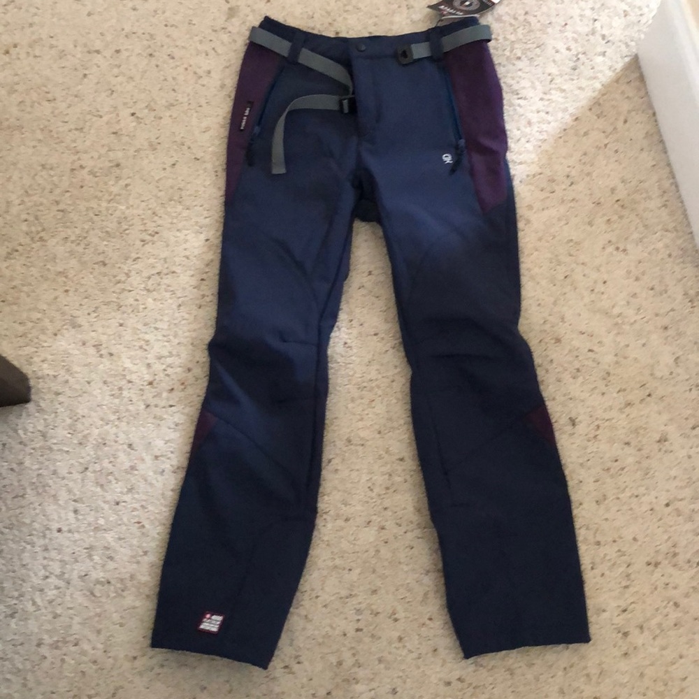 Women’s ski pants
